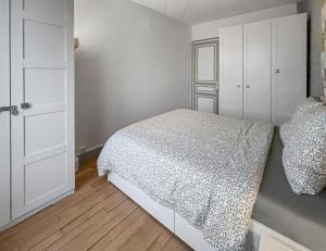 Appartements Central et chaleureux, Wifi et Cuisine equipee : photos des chambres