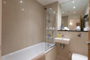 The Riverbank Hideaway