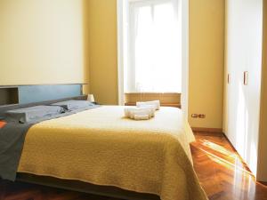 Wonderful downtown apartment-HD NETFLIX, KING-SIZE BED, two minutes walk from metro