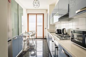 Ampio trilocale panoramico ad Arco della Pace