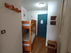 Appartements Appartement skis aux pieds 6 pers, balcon, animaux admis - FR-1-445-99 : photos des chambres