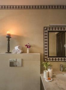 Galleria: 4BHK Goan Villa with pool in Arpora