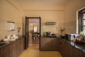 Galleria: 4BHK Goan Villa with pool in Arpora