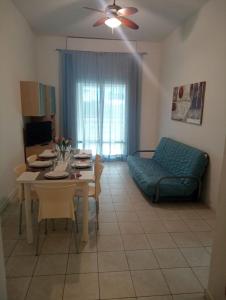 Sea view flat for 7 guests in a residence in Caorle
