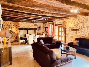 Two Holiday Homes with 6 Bedrooms, Air Con & Private Heated 10x4M Salt Water Pool - 40 Mins from Bergerac