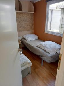 Stacaravan Bredene met tuin nr 2126