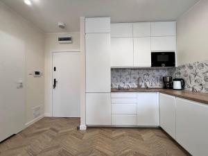 Przy plaży z tarasem i bezpłatnym parkingiem