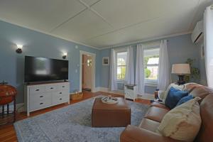 Beautiful Modern Beach House!