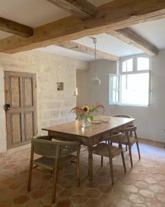 La Maison du Puisatier • Centre historique • Piscine chauffée •Jardin