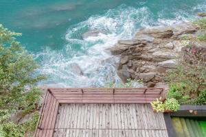 Villa Laemsingh 2 Oceanfront Fully Serviced