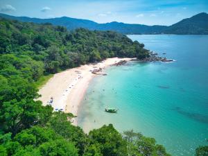 Villa Laemsingh 2 Oceanfront Fully Serviced