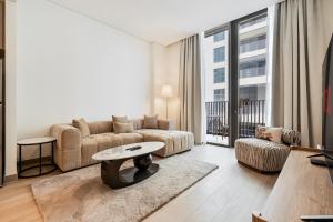 Elegant 1BR with Pool, Gym Access and Kids Play Area