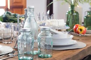 Apartamentos LA TONÁ Puerta Elvira centro ciudad