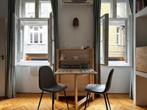 Downtown haven- Aurora Charm