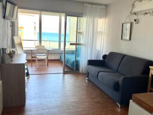 Bright studio with sea view - 4hvězdičkové hotely ve městě Le Barcarès