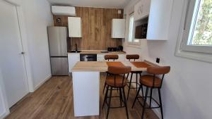 Passive House con piscina y jardín privado