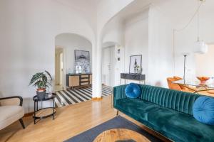 Elegant Penthouse with Terrace