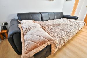 Luxury Cosy Central Detached Cardiff Bungalow with Free Parking