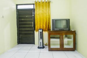 OYO Life 91606 Nadin Guest House Syariah - 2hvězdičkové hotely ve městě Garut