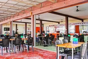 OYO 91643 Homestay Daniel 76NearTaman Hijau Karimun - 丹戎巴來卡里汶