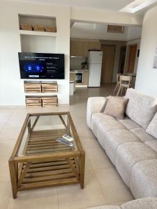 Beachfront Bliss Polychrono