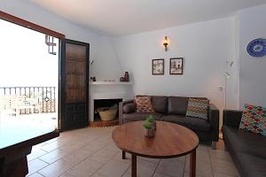 13 Calle Isabel