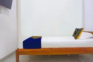 SPOT ON 91786 Kilana Homestay - Manda