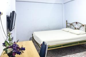Hotel O Surya HotelNearTaman Anggrek Pkk Watansoppeng