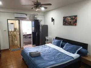 Monkey Apartment - Ban Dong Kham