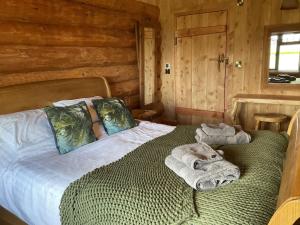 Rowan - Tedstone Log Cabins