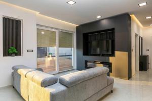 Villa Franka with pool near Medulin