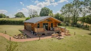 Willow - Tedstone Log Cabins - Clifton upon Teme