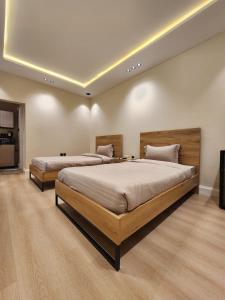 Stylish Twin-Bed Studio - Prime Location