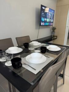 Jazz mall Tower 4 Rm 323 Spacious 1 bedroom with Balcony netflix 100mbps