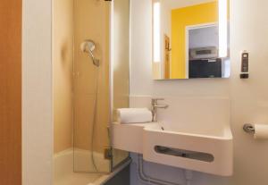 Hotels B&B HOTEL Metz Augny : photos des chambres