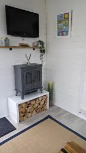 Rosy's Retreat-Cosy Beach Escape in Bacton Norfolk - Edingthorpe