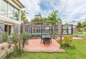 Maisons de vacances Villa avec piscine 15 min Paris : photos des chambres