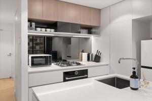 1 BR Apartment in Queens Wharf