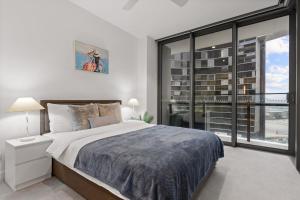 1 BR Apartment in Queens Wharf