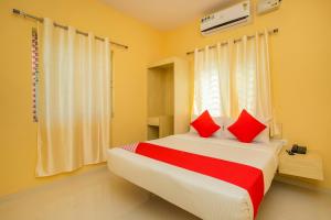 Hotel O Varcity Emerald Near Ragigudda Sri Prasanna Anjaneyaswamy Temple