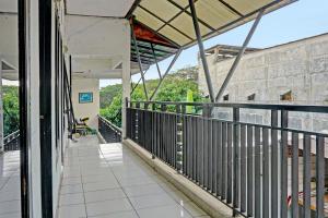 OYO Life 91896 Kost Bu Dewi Syariah