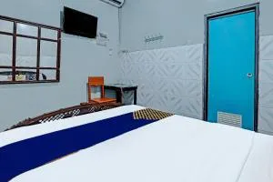 SPOT ON 91915 Homestay Superman - Jetis