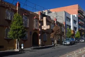 OYO Hotel Colón, Plaza Bicentenario, Zacatecas Centro - 萨卡特卡斯