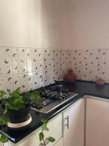 Costas Villa, Tropical Oasis, Mirissa Balcony Room