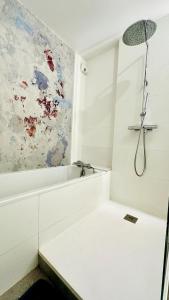 Oppidum Clim et Parking avec Terrasse de 30 m2 YourHostHelper