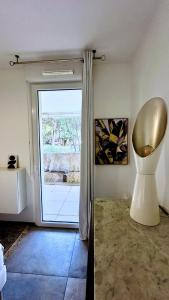 Appartements Oppidum Clim et Parking avec Terrasse de 30 m2 YourHostHelper : photos des chambres