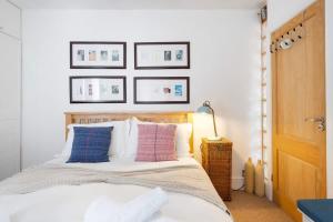 The Mews Flat, near Clifton Suspension Bridge with off-street parking