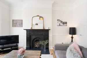 Large Luxury City Centre Flat with Balcony