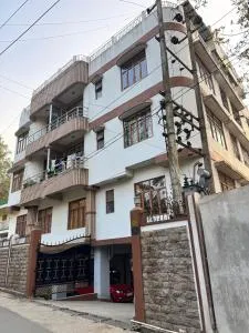 ZnZ Homestay - Laitmawpan