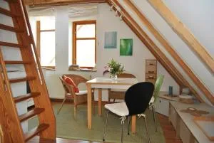 Studio with sleeping gallery - Göhl